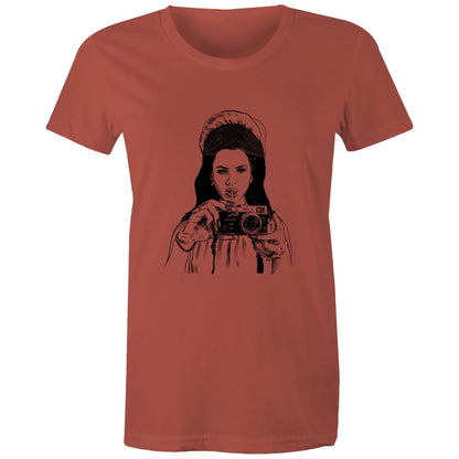 Lana - Women's Classic Tee