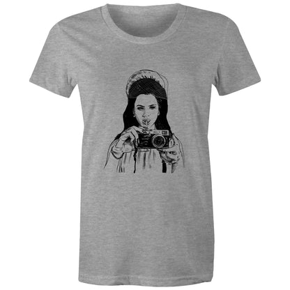 Lana - Women's Classic Tee